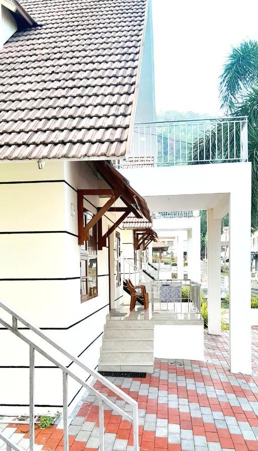 Skyview Villa อทิราพาลลี ภายนอก รูปภาพ