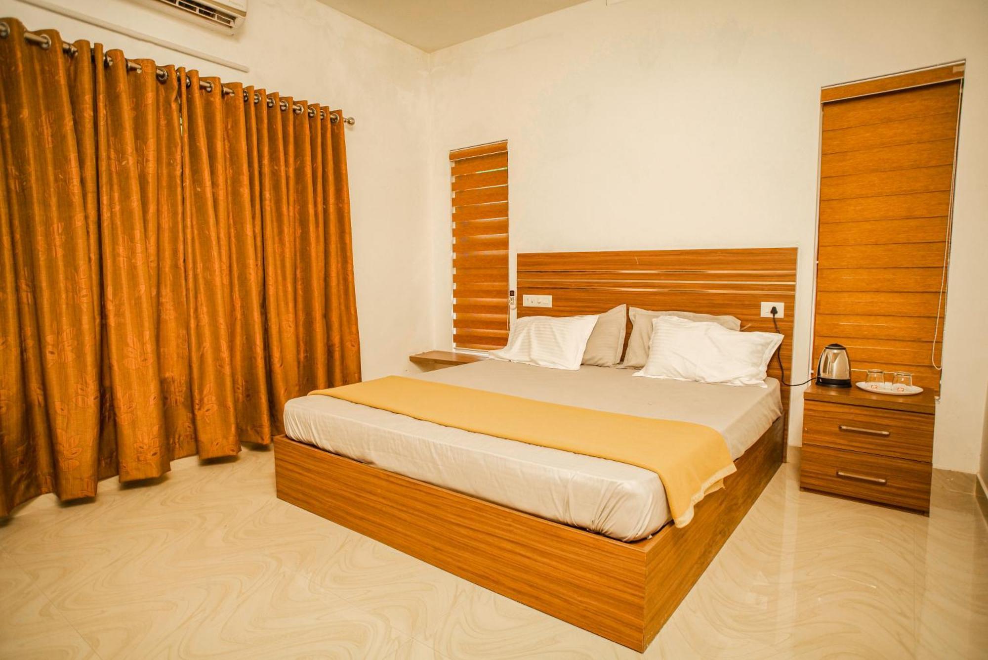Skyview Villa อทิราพาลลี ภายนอก รูปภาพ